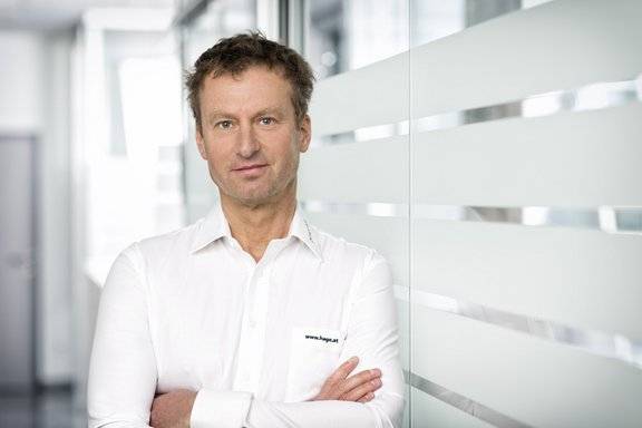 DI Stefan Hampel